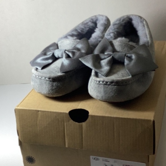 UGG Clara Glam Bow Slip on Grey - Picture 11 of 12